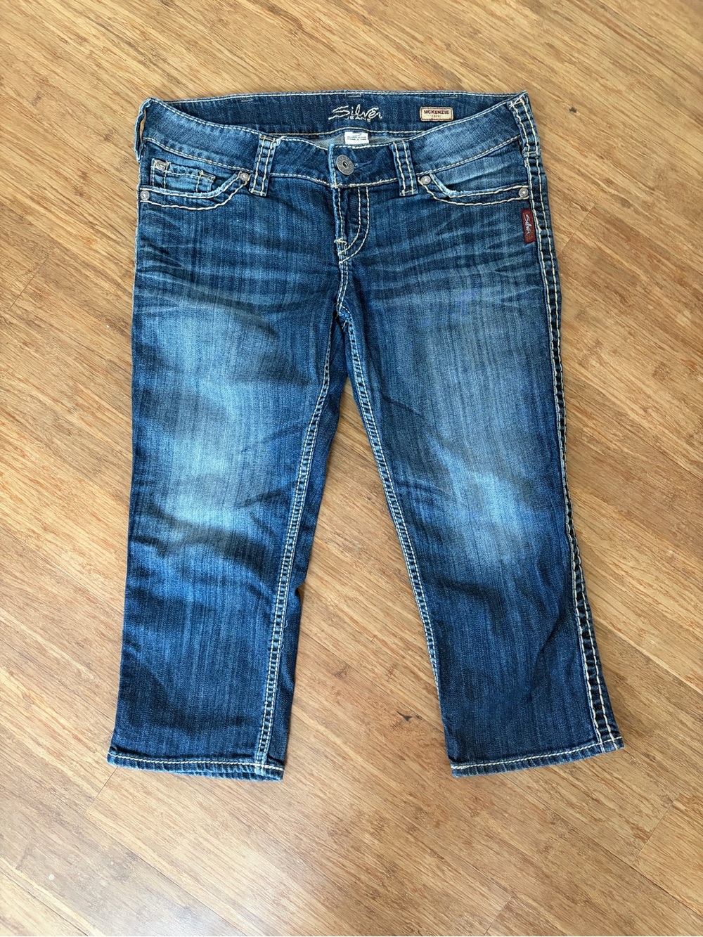 Silver Jeans McKenzie Capri Low Rise Thick Stitch Flap Pocket Denim W30